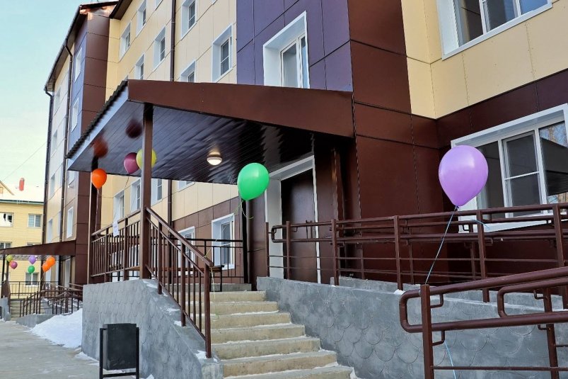 Более 70 семей переехали в новые квартиры в Смирных telegram-канале мэр Смирныховского муниципального округа Ирина Карпукова