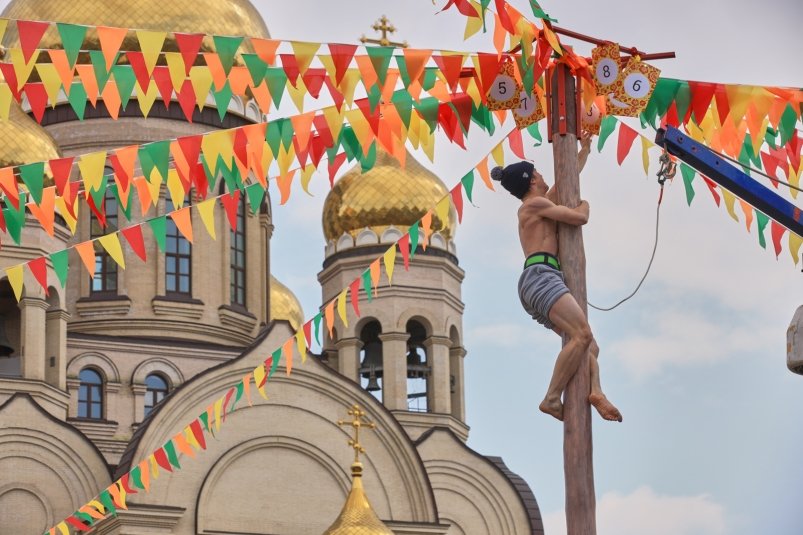 масленица, праздник на площади, Дмитрий Осипчук, ИА PrimaMedia.ru