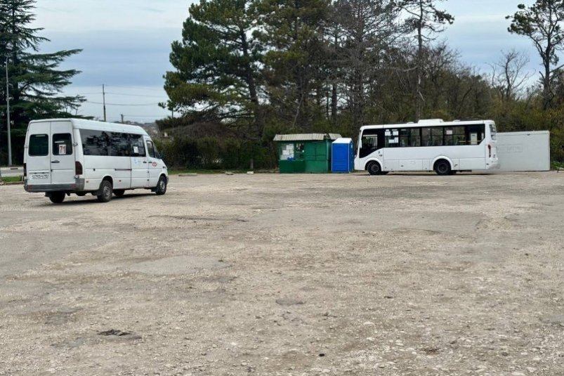 Стоянка у комплекса "Сапун-гора" Пресс-служба правительства Севастополя