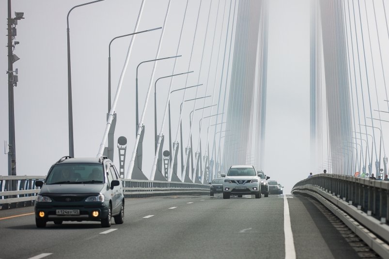 Мост, туман, машины Илья Аверьянов, ИА PrimaMedia.ru