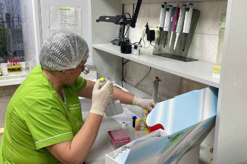 Лаборатория ВИЧ пресс-служба министерства здравоохранения Сахалинской области