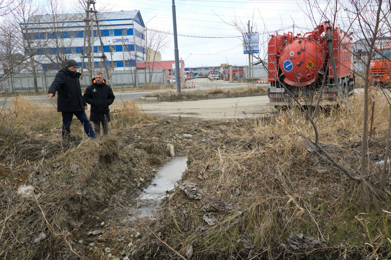 Утечка на улице Сахалинской пресс-служба администрации Южно-Сахалинска