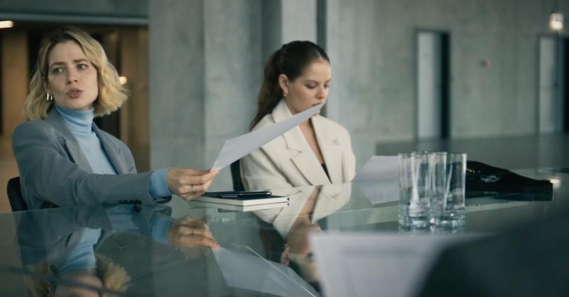 Второй сезон "Золотого дна" выходит 4 декабря: в главных ролях Алексей Гуськов и Юлия Снигирь кадр из сериала "Золотое дно" (18+)