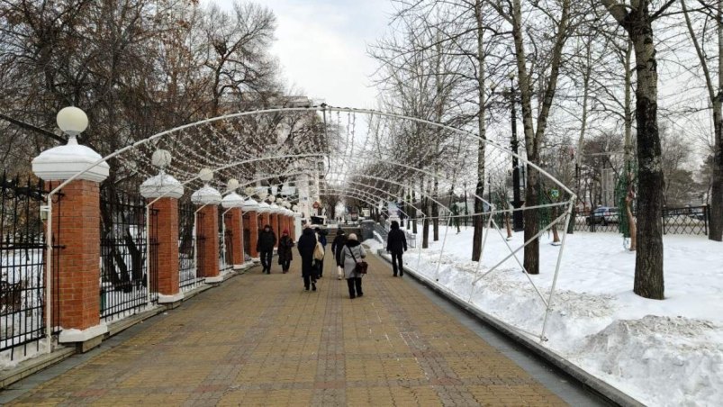 По поручению Сергея Кравчука работа по новогоднему оформлению города началась заблаговременно Пресс-служба администрации Хабаровска