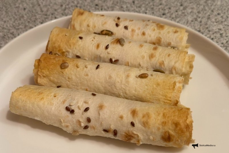 Царские рулетики: 3 продукта через терку и на лаваш - съели весь поднос за вечер ИА StolicaMedia