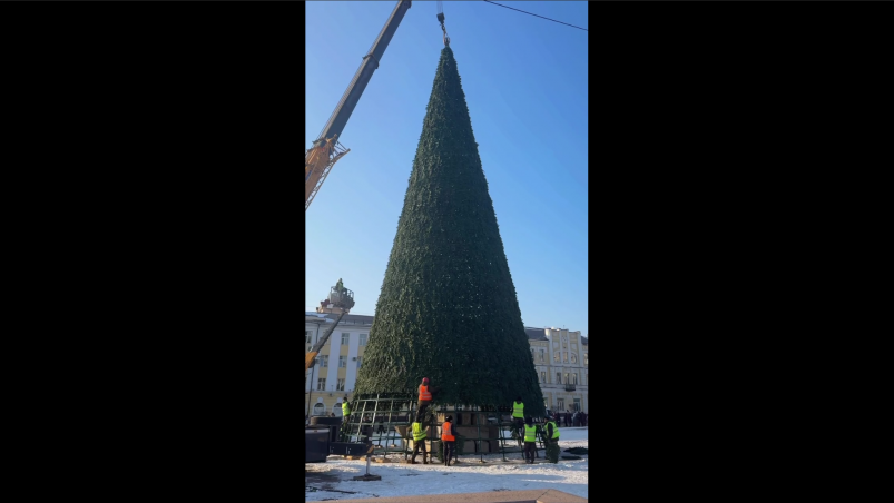 Главная елка Улан-Удэ почти готова администрация г. Улан-Удэ
