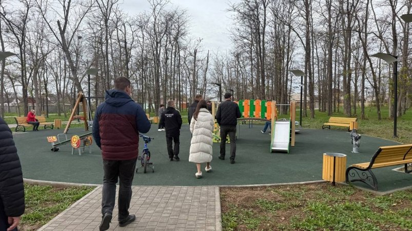 Общественники посетили новый парк Народный Фронт Крыма