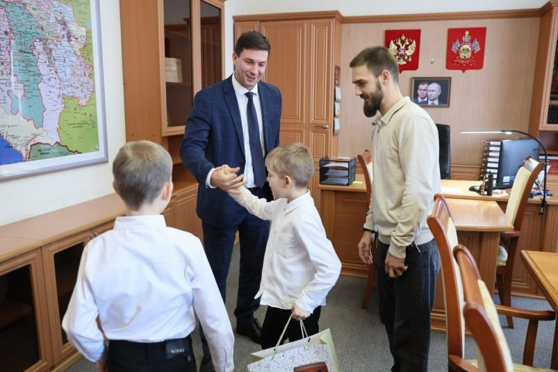 Замгубернатора Кубани вступился за детей, жаривших еду на Вечном огне t.me/RudenkoKuban