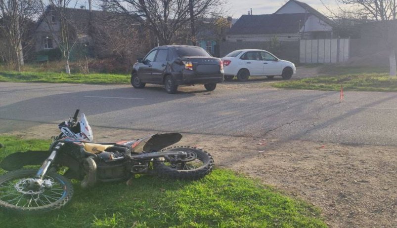 17-летнего мотоциклиста госпитализировали в больницу после ДТП в Георгиевске Госавтоинспекция Ставрополья