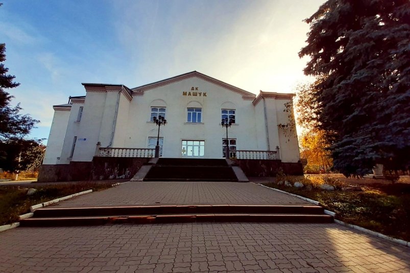 Дом культуры "Машук" начали реставрировать в Железноводске ГДК им. С. Пускепалиса