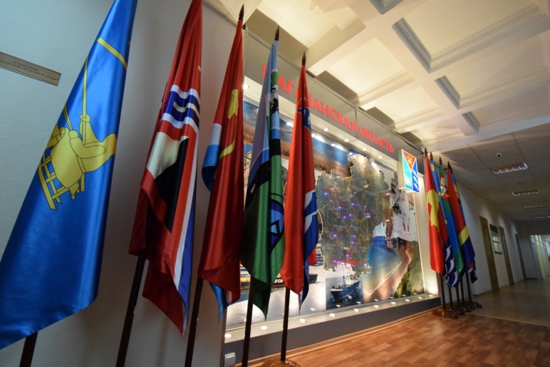 Молодежный парламент при Магаданской облдуме объединил общественную палату и депутатов Источник