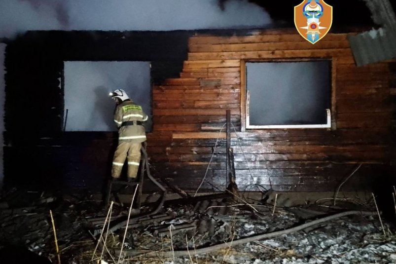 Сгорели дом, гараж и автомобиль агентство по делам ГО и ЧС