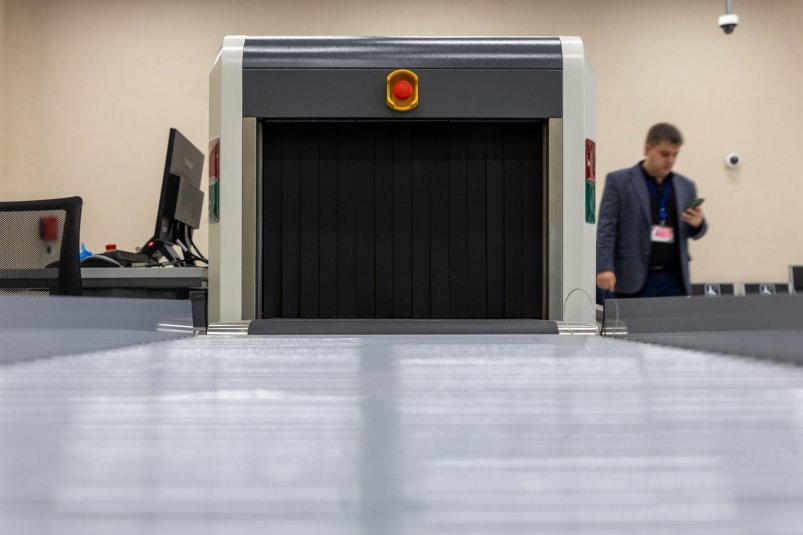 Аэропорт Сочи восстановил работу после ночных ограничений Артём Хорошилов