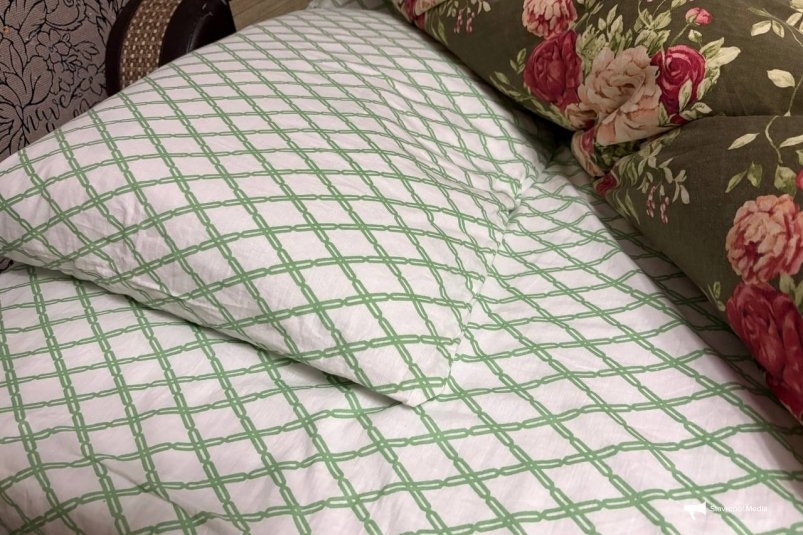 Старая желтая постель "задышит" чистотой - 1 хитрость от пота и изношенности ИА Stavropol.Media