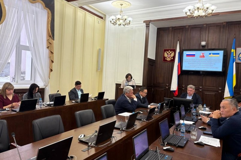 Бурятия приостановит часть соцвыплат из-за нехватки бюджета Народный Хурал РБ