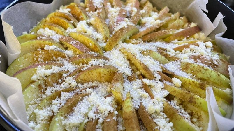 Королевская шарлотка без выпечки за 20 минут - рецепт на декабрь ИА SevastopolMedia