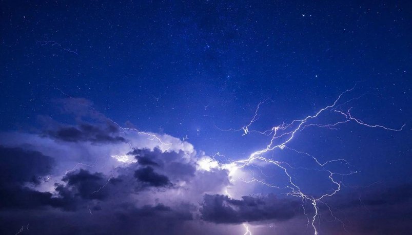 Изображение GigaChat (18+)