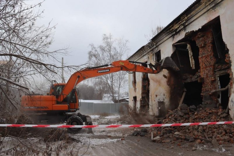 Сергей Кравчук заявил о масштабном продолжении программы переселения граждан из аварийного жилья Администрация города