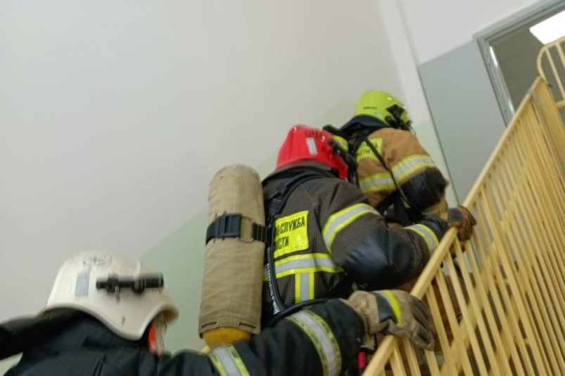 Кабинет информатики "загорелся" в школе сахалинского села Кировское. Есть пострадавшие пресс-служба ОКУ "ПСС Сахалинской области"