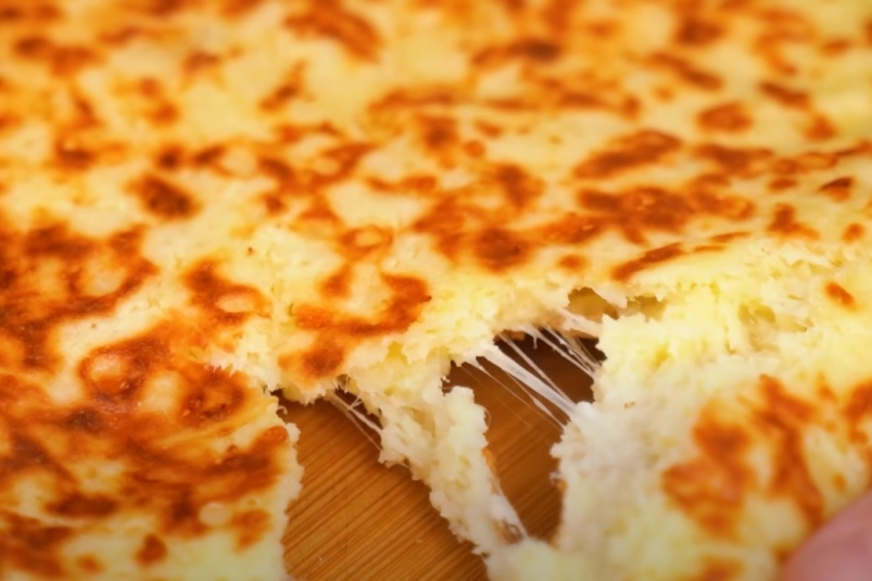 Теперь это мое самое обожаемое блюдо - ленивый хачапури на сковороде за 15 минут скриншот видео с youtube-канала " Alina FooDee" (12+)