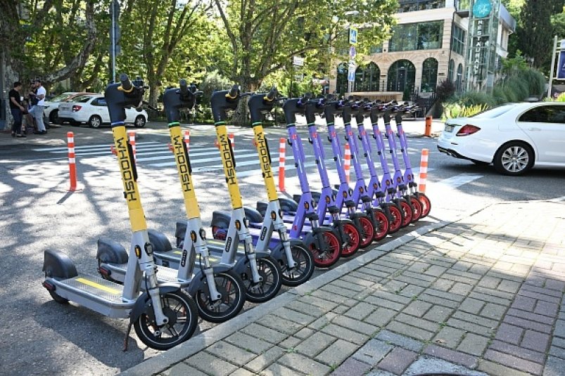 Десять бесплатных парковок для самокатов открыли в Сочи Пресс-служба администрации Сочи