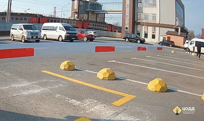 На муниципальных парковках Владивостока принимают машины без госномеров Пресс-служба ЦОДД