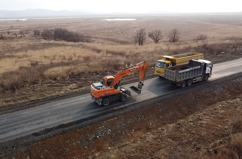 На хасанской трассе в Приморье обновляют почти 40 км дорог и три моста пресс-служба министерства транспорта и дорожного хозяйства Приморья