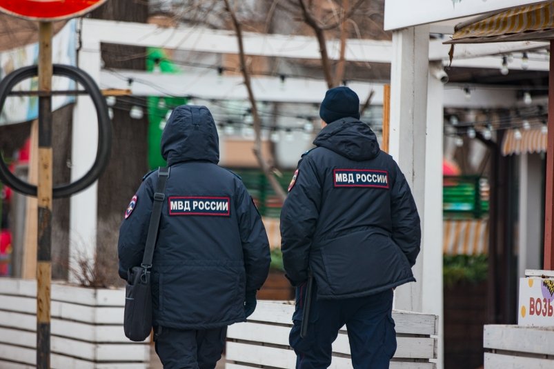 Пьяные мужчины устроили бои во время тревоги из-за БПЛА в Анапе Илья Аверьянов, ИА PrimaMedia.ru