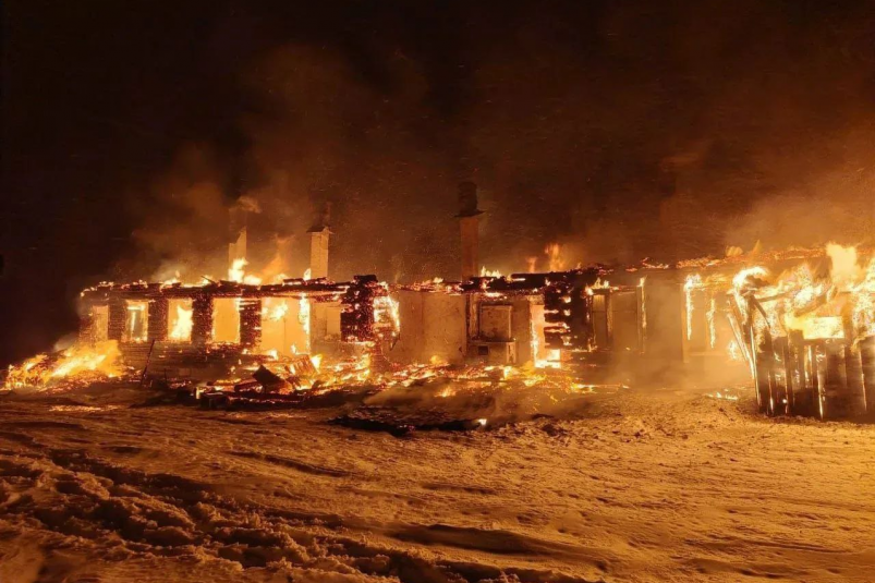 Пожар в селе Арково пресс-служба агентства по делам ГО, ЧС и ПБ Сахалинской области