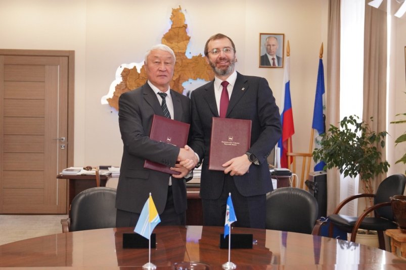 Соглашение о сотрудничестве подписали парламенты Иркутской области и Республики Тывы Мария Иванова