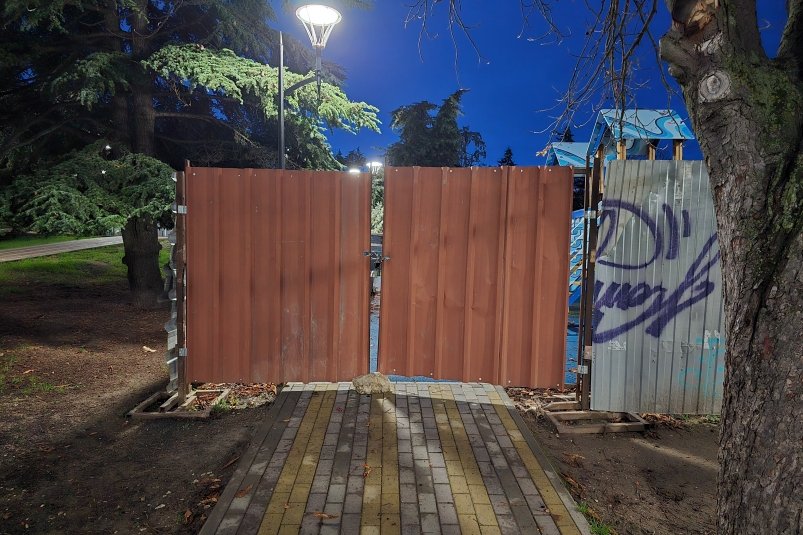 Недостроенная детская площадка Алексей Парамонов, ИА SevastopolMedia