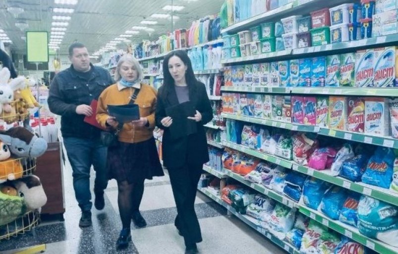 Специалисты департамента потребрынка Пресс-служба правительства Севастополя