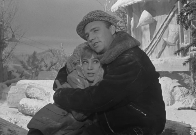 Кадр из фильма (0+) Кадр из фильма "Девчата" (0+)