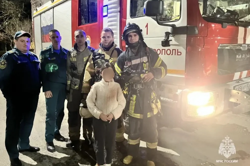 Огнеборцы пришли на помощь ребенку МЧС Крыма