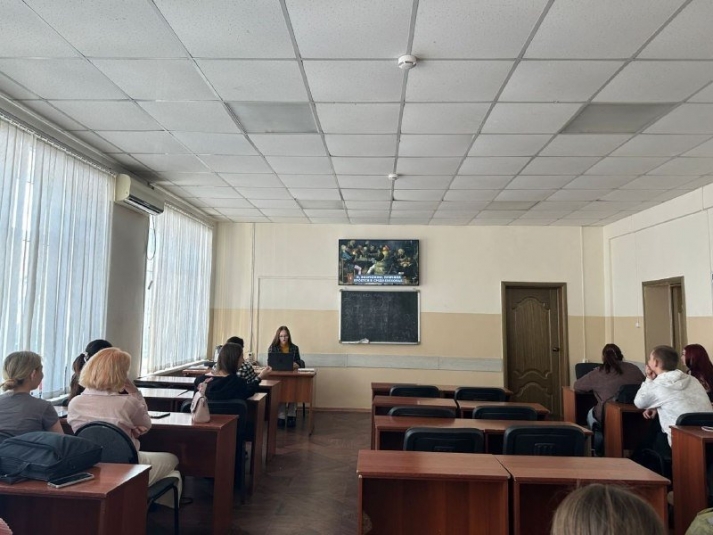 Лекция со студентами предоставлено МЦКД "Горизонт"