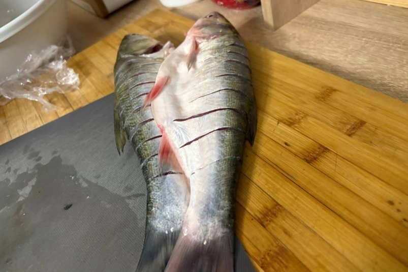Как почистить любую рыбу за 5 минут: руками, без ножа и кипятка - на кухне всегда чисто ИА Stavropol.Media