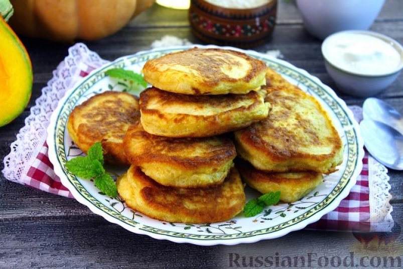 Просто смешиваю тыкву с кефиром - получается гора вкуснейших оладий russianfood.com