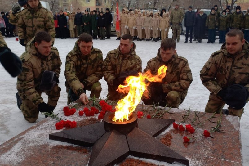 Торжественный митинг в честь Дня неизвестного солдата состоялся в Ангарске Пресс-служба администрации АГО