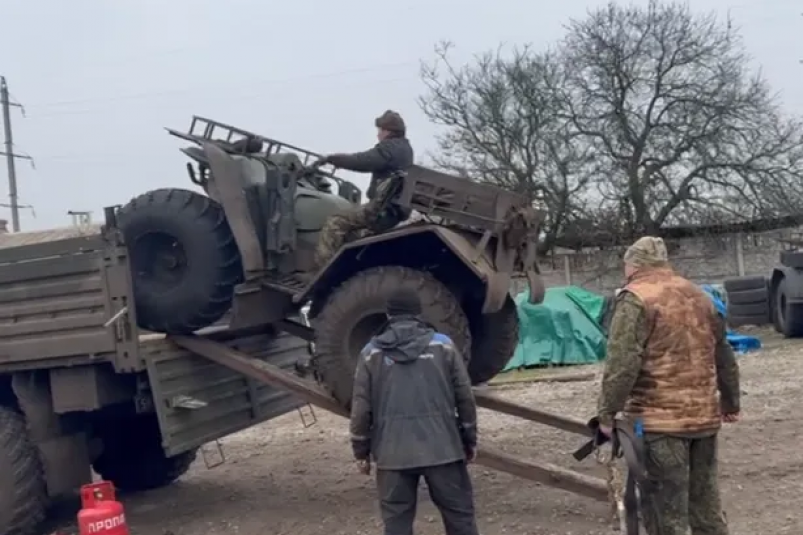 Механики опорного пункта Якутии в зоне СВО восстановили еще пять квадроциклов пресс-служба главы и правительства РС (Я)