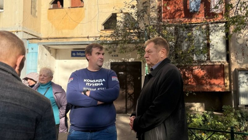 Общественники пообщались с жителями многоэтажки Народный Фронт Крыма