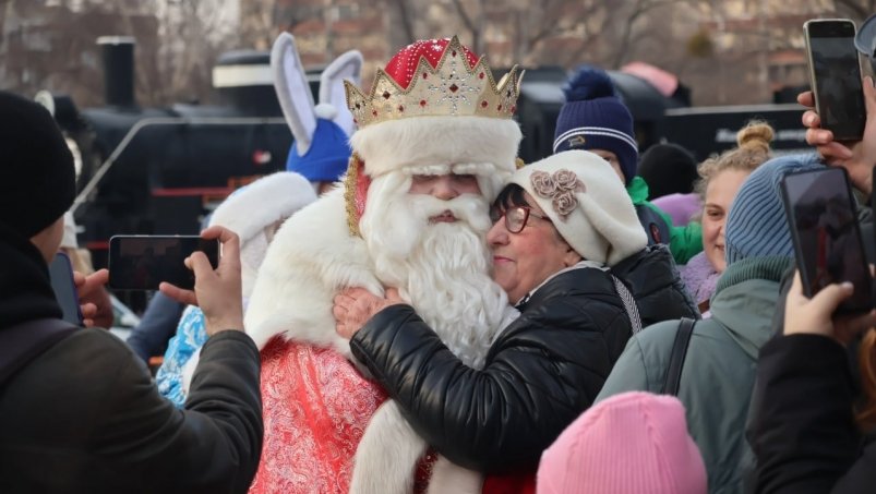 20 ноября в Уссурийск приезжал Дед Мороз Александр Шепырев, ИА UssurMedia