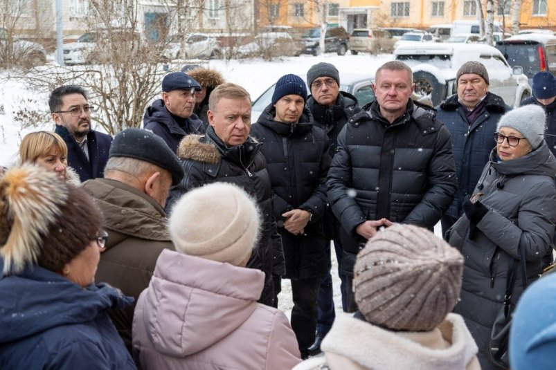 Встреча мэра Сергея Надсадина с активистами 11-го микрорайона Южно-Сахалинска пресс-служба администрации Южно-Сахалинска