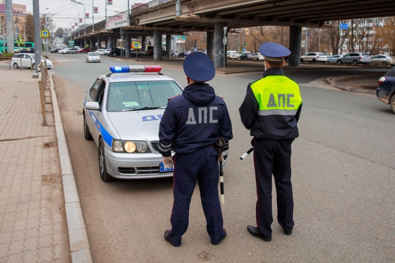 Двух инспекторов в Сочи оштрафовали за взятку Илья Аверьянов, ИА PrimaMedia