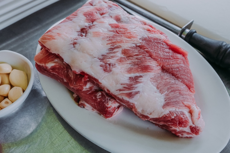 Размягчаю мясо только так - получается изумительно нежное блюдо: 4 приема от профессионального повара ИА PrimaMedia