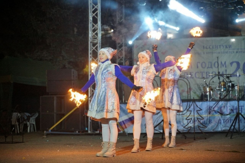 Открытие главной новогодней ели в Ессентуках Пресс-служба администрации Ессентуков