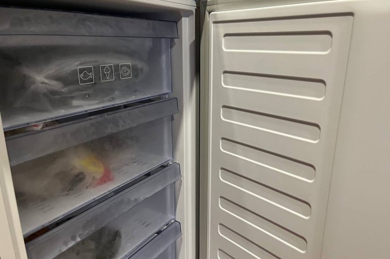 Ледяная шуба долго не появляется: как обработать морозильную камеру — просто и эффективно Артем Дубенчук