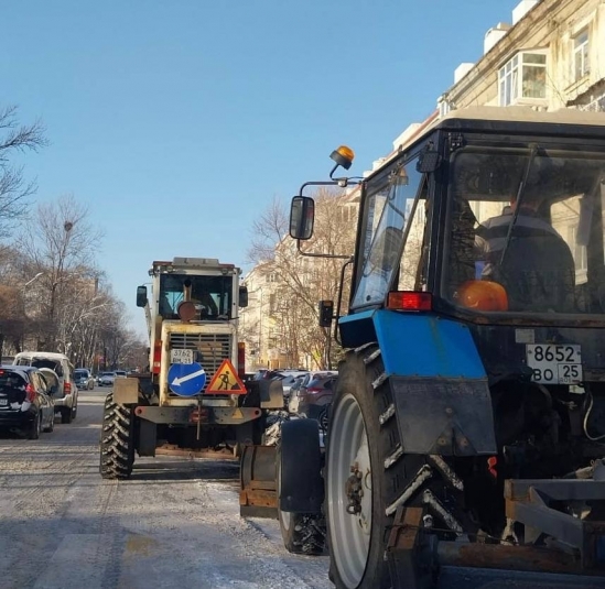 Уборка улицы предоставлено пресс-службой администрации УГО
