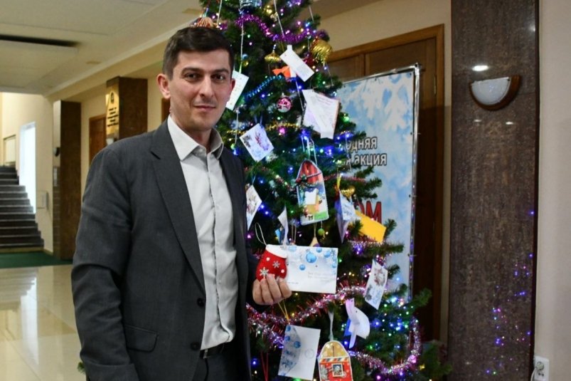 Глава Благовещенского округа Александр Башун подарит спецтехнику мальчику Сереже администрация Благовещенского округа