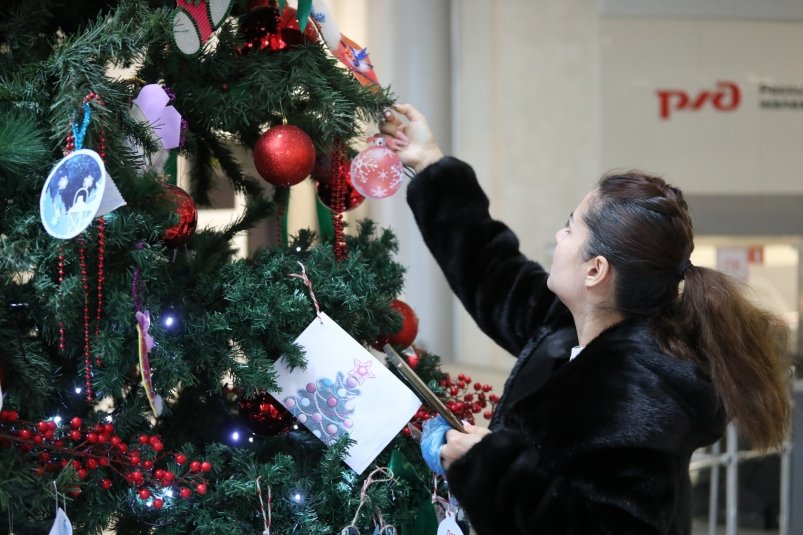 Железнодорожники присоединились к благотворительной акции "Елка добра" Пресс-служба ВСЖД