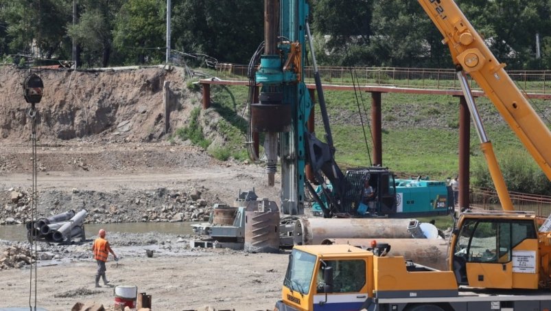 Стройка моста через реку Раковка Александр Шепырев, ИА UssurMedia